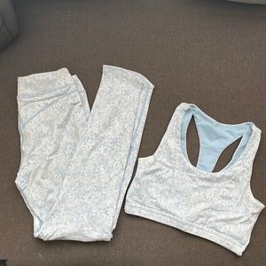Gymshark Fluer Texture Sports Bra and Leggings. Color: Baby Blue. Size: Small
